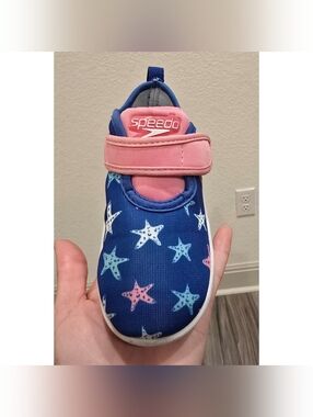 Speedo Kids Water Shoes Navy Star Print Velcro Beach Pool Shoes Size Large